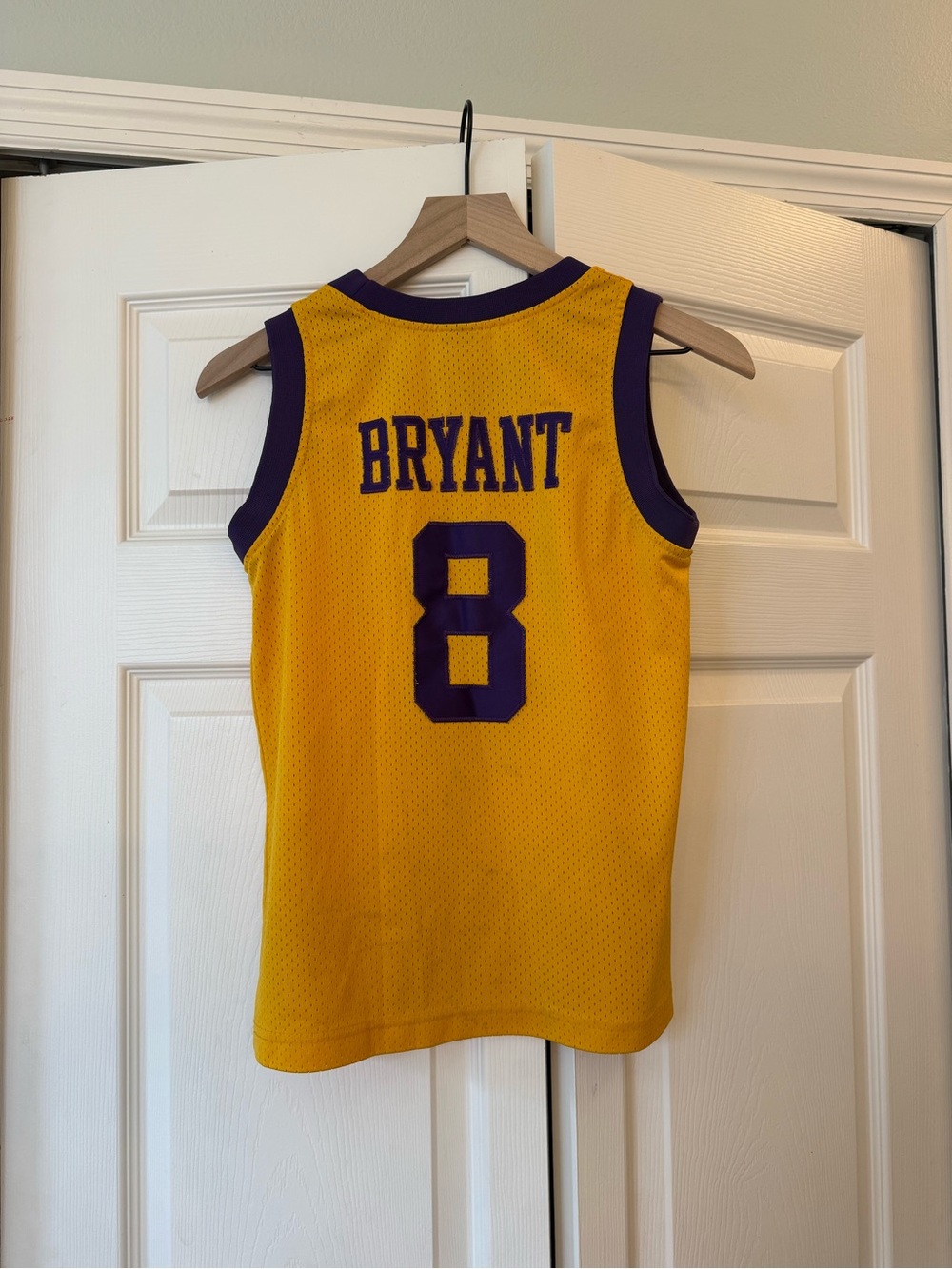 Kobe Bryant #8 Nike Lakers Rewind 1957 Swingman Jersey Yellow Sz S - Picture 5 of 6